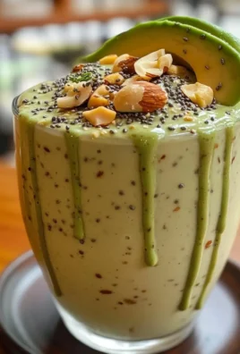 Creamy Avocado and Nuts Smoothie